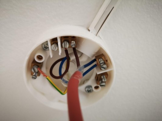HJÆLP: lampe lampeudtag konstant hvad... | Lav-det-selv.dk