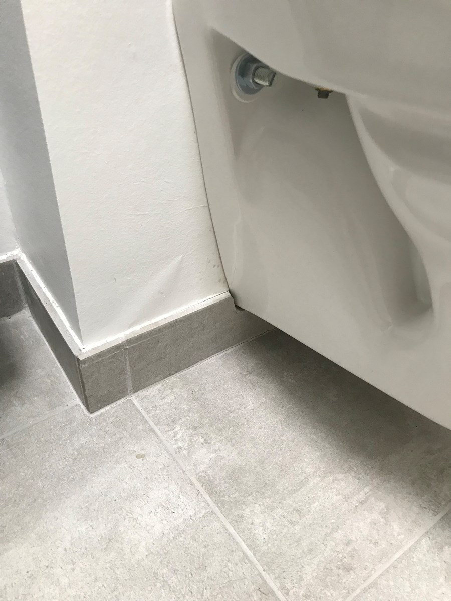 stille Opmærksom dør spejl Toilet | Lav-det-selv.dk