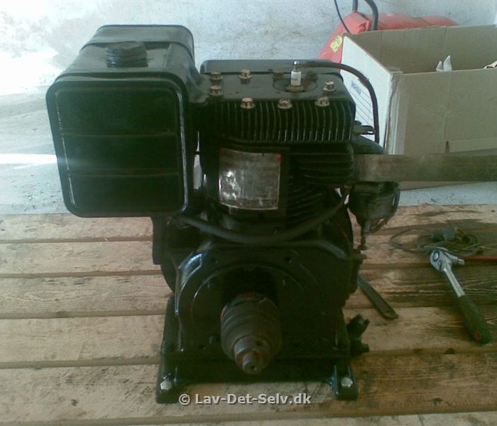 Briggs  Stratton model 23AFC...