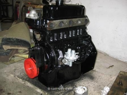 Morris Marina Part 3 - motorrenovering, fortsat.