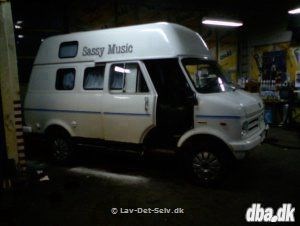 HJÆLP SØGES Bedford  CF 250...