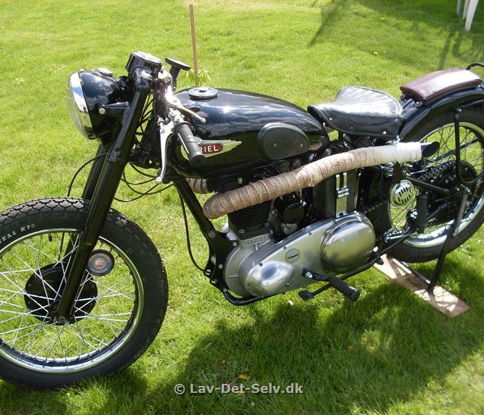 Ariel VB600