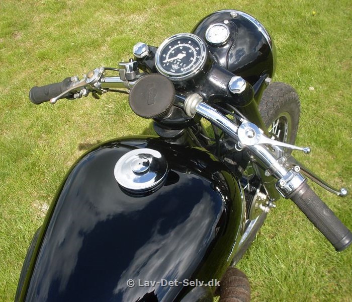 Ariel VB600