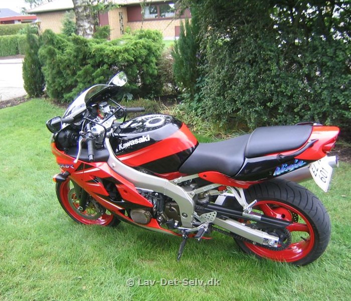 Kawazaki ZX600-R