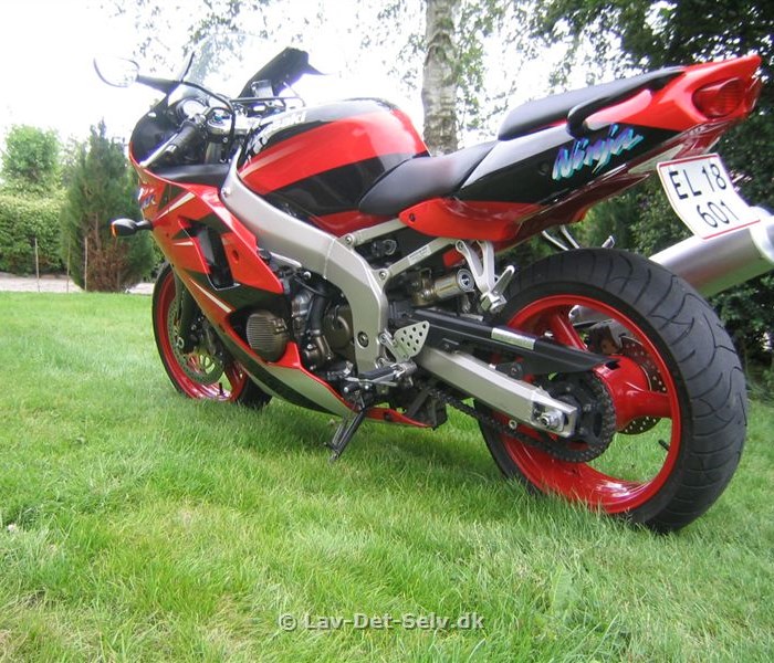 Kawazaki ZX600-R