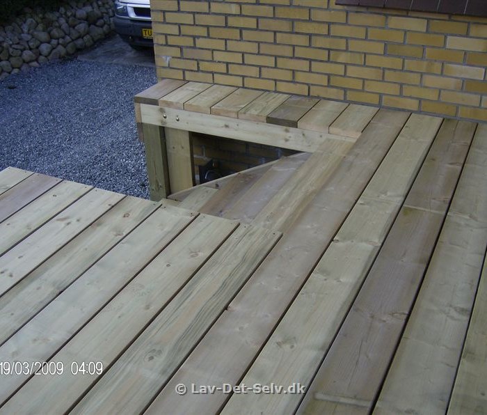 Ny træ terrasse