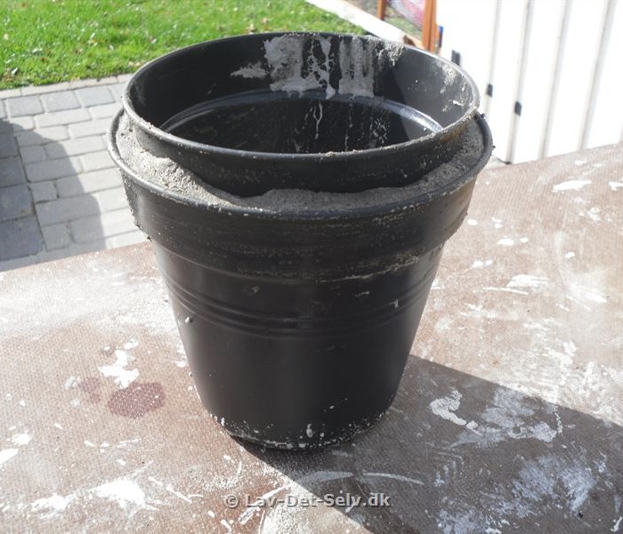 Cement-urtepotte