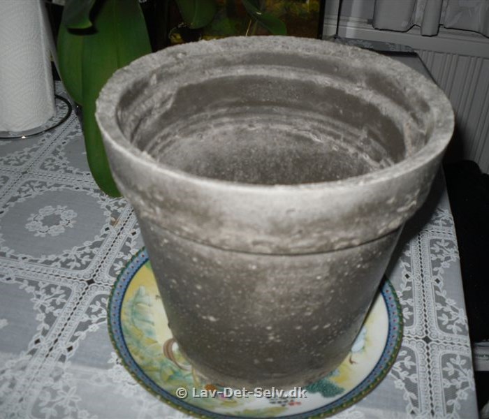 Cement-urtepotte