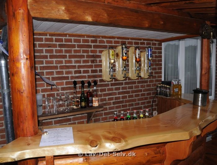 Ny terrasse med bar