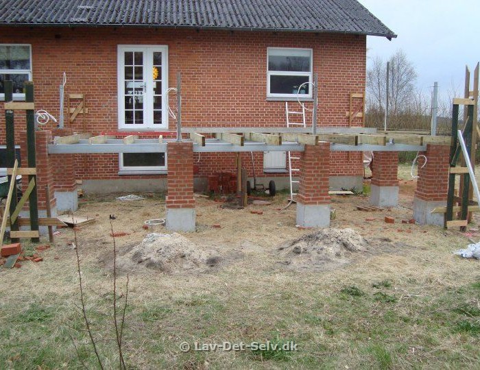 Terrasse til 1,5 plans hus