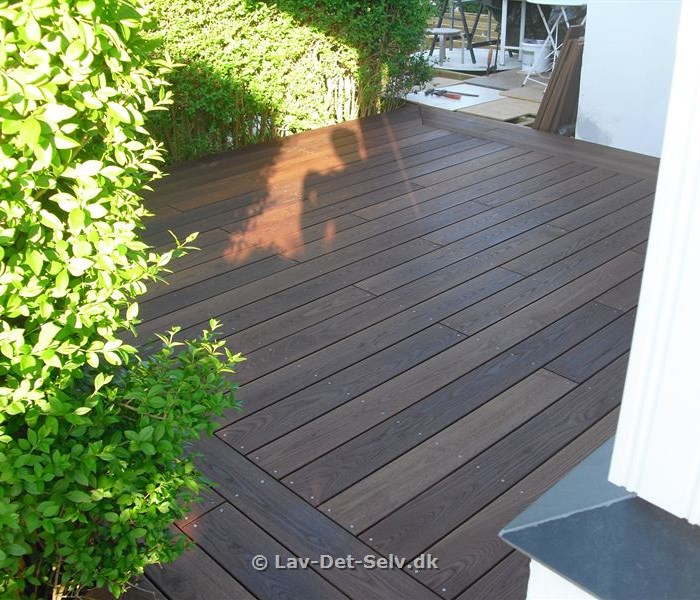 Ny træterrasse 22