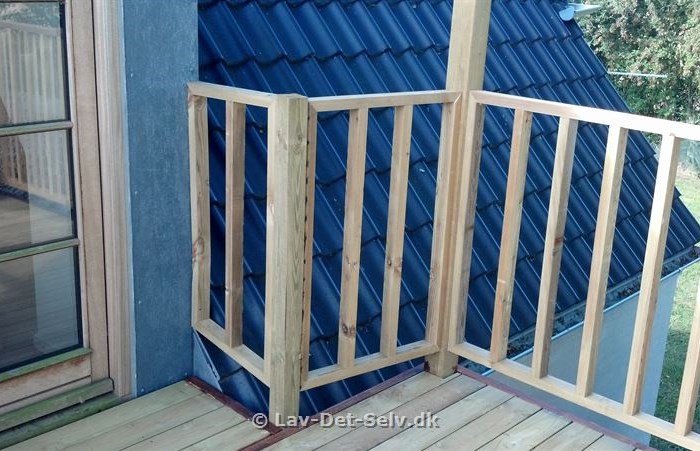 Hævet træ terrasse