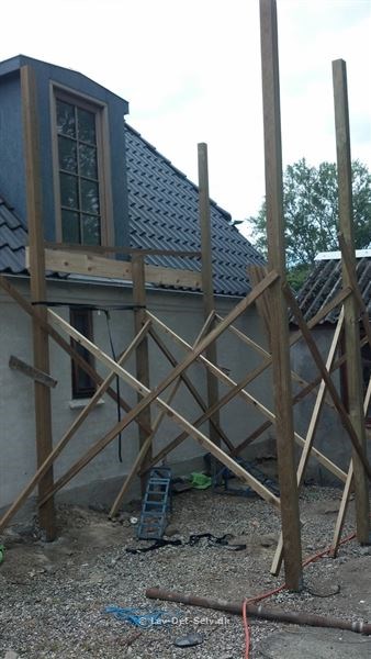 Hævet træ terrasse