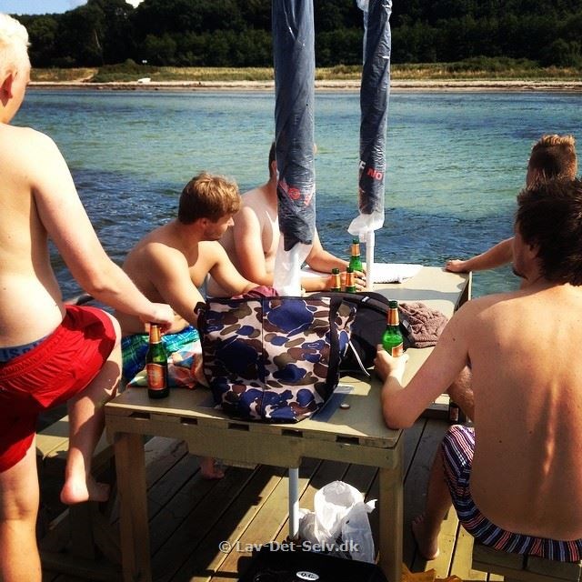 Den kendte Party Tømmerflåde!