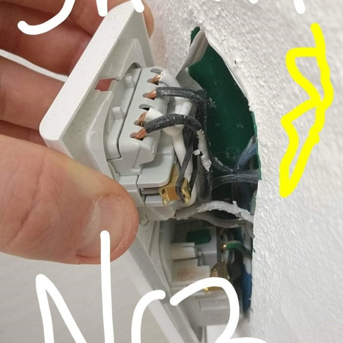 Installation af lysdæmper - tre kontakter i alt til samme lampe