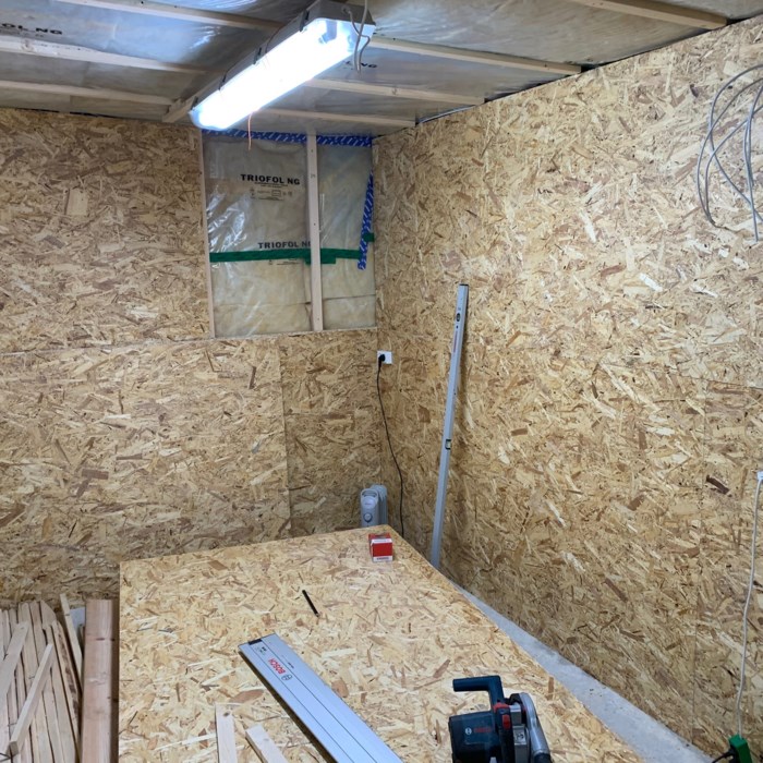 20m2 Isoleret skur på husgavl