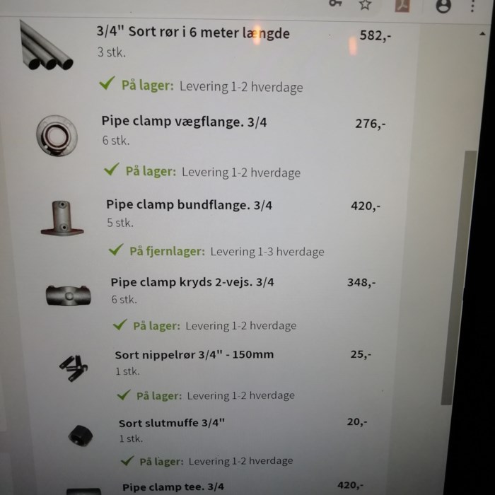 Lav dit eget tøjstativ af vandrør...
