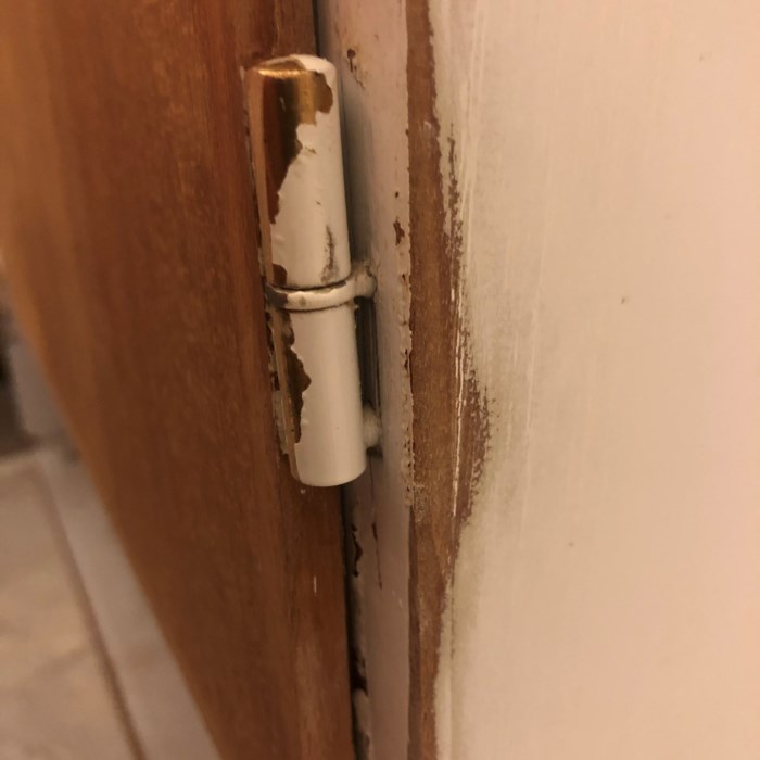 Istandsættelse  renovering af teak møbel