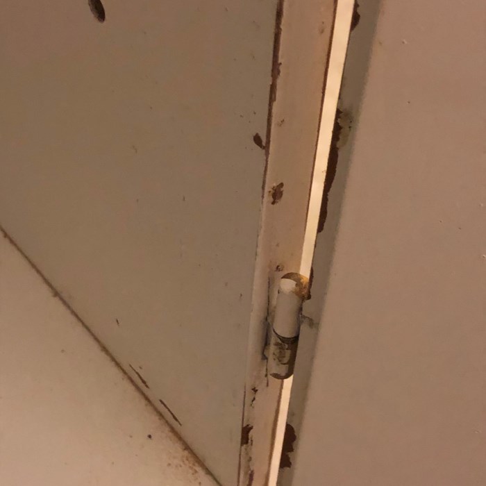 Istandsættelse  renovering af teak møbel