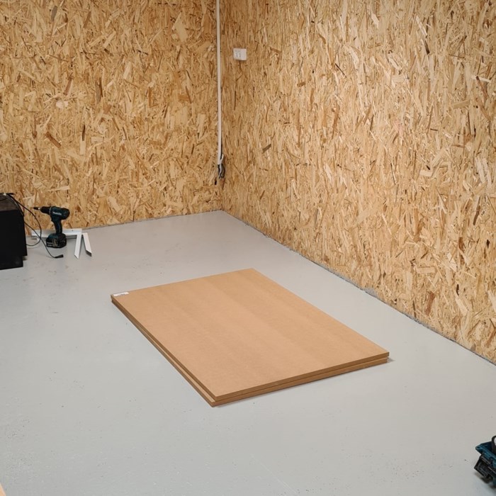 Hjemmelavet carport med værksted