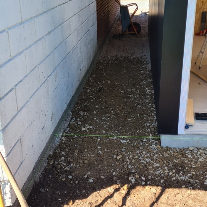 Hjemmelavet carport med værksted