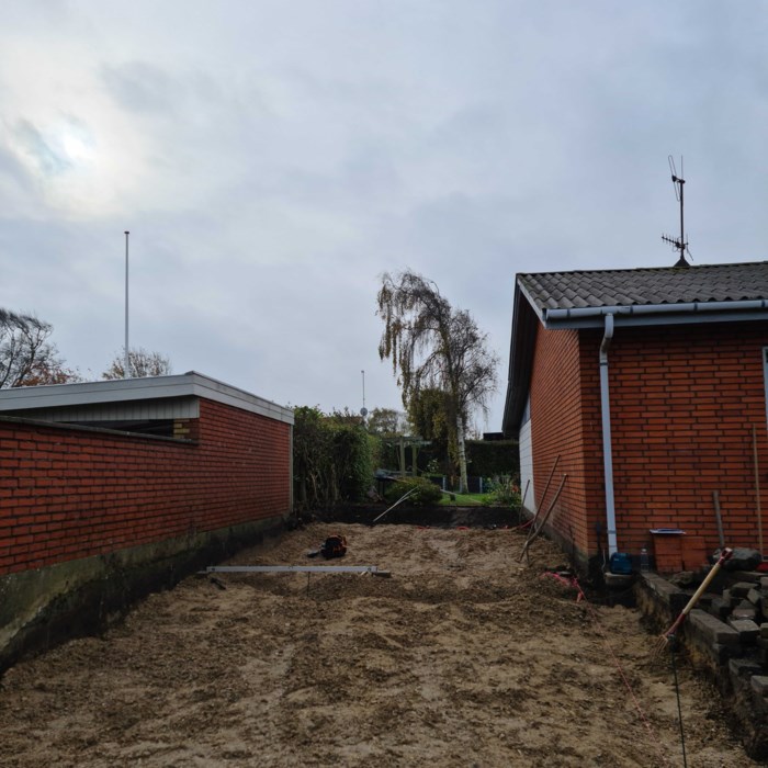 Hjemmelavet carport med værksted