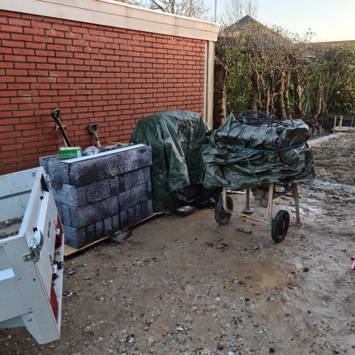Hjemmelavet carport med værksted