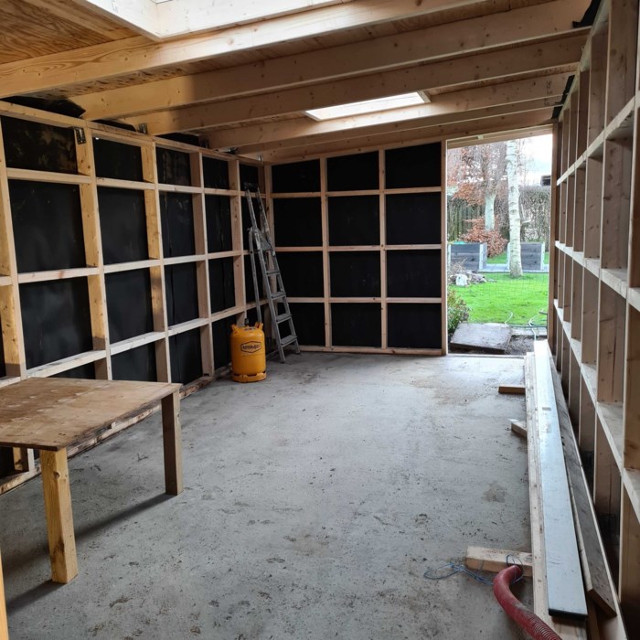 Hjemmelavet carport med værksted
