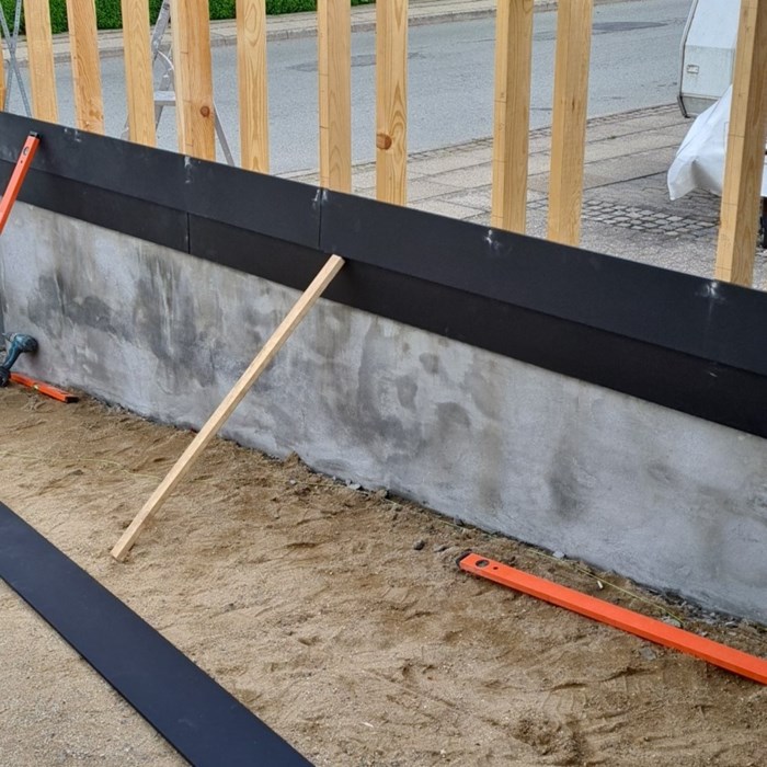 Hjemmelavet carport med værksted