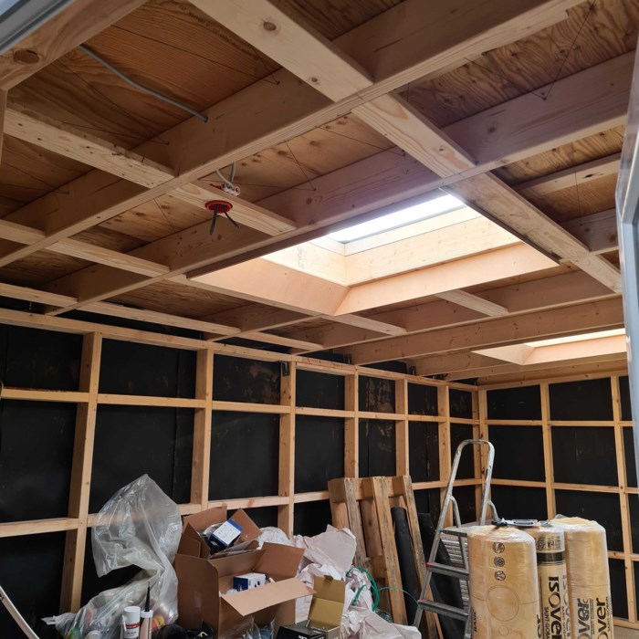 Hjemmelavet carport med værksted