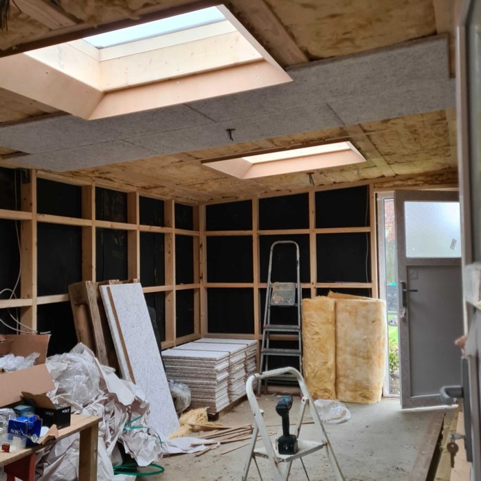 Hjemmelavet carport med værksted