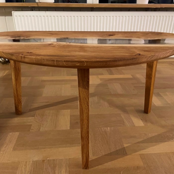 Epoxy sofa bord