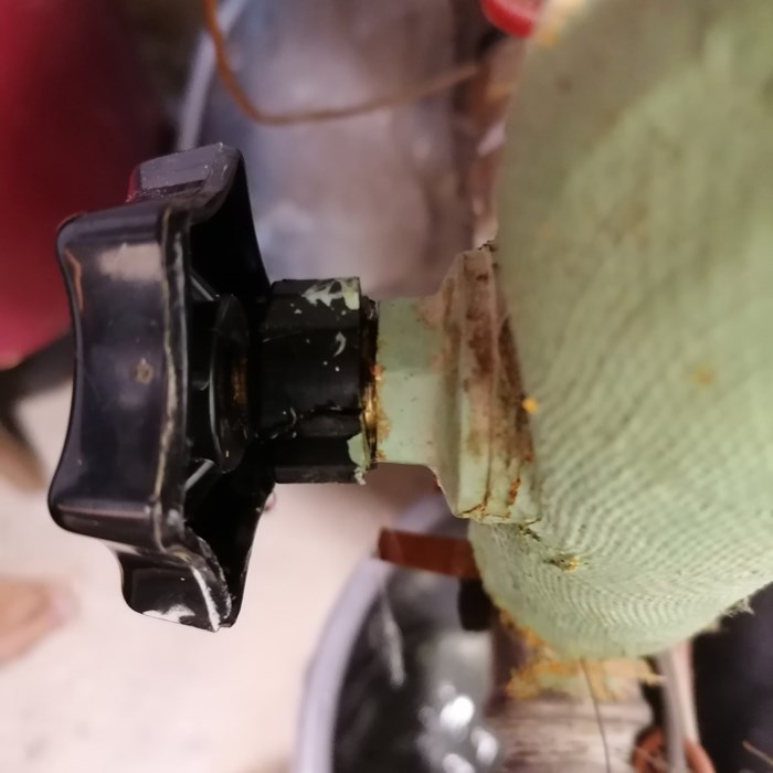 Hvad kaldes hanen der drypper...