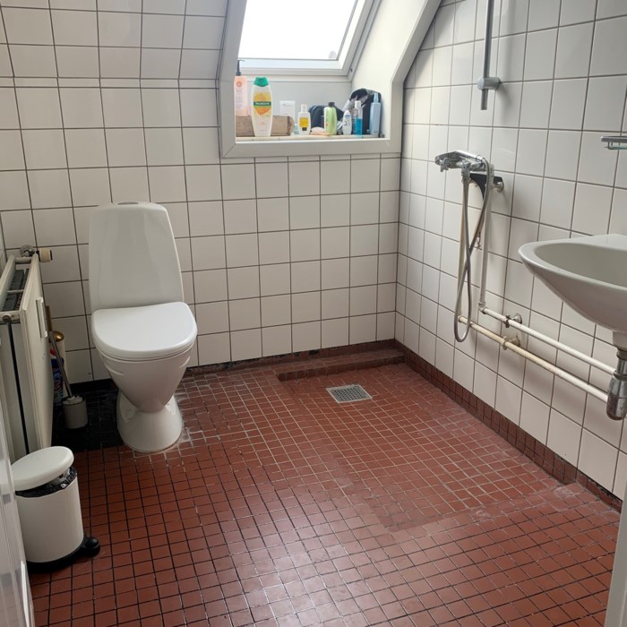 Fræse rør ind i væggen uden ny membran