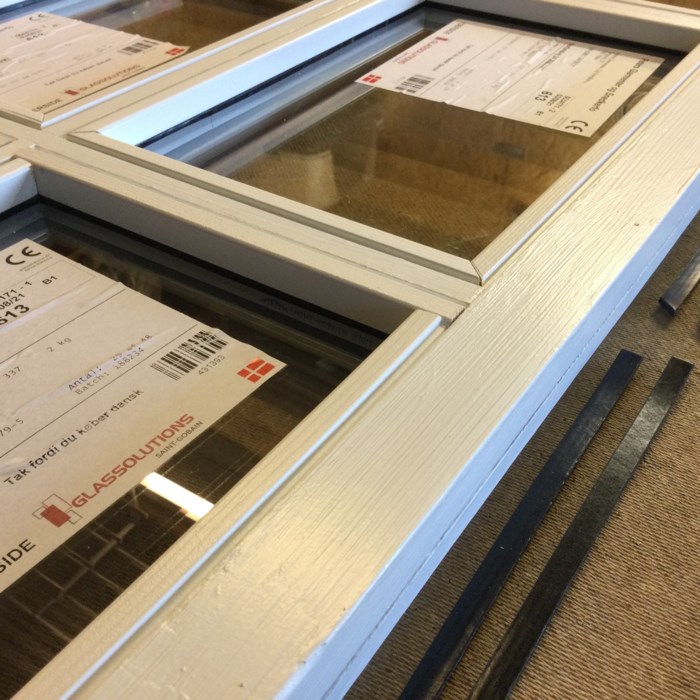 skifte glas og male gamle vinduer