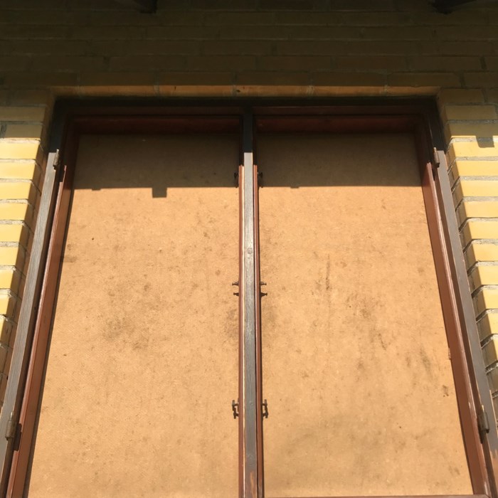 skifte glas og male gamle vinduer