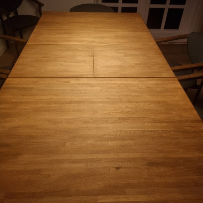 genopfriskning af gammel IKEA spisebord.