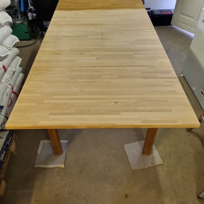genopfriskning af gammel IKEA spisebord.