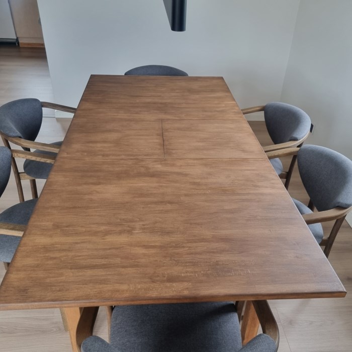 genopfriskning af gammel IKEA spisebord.