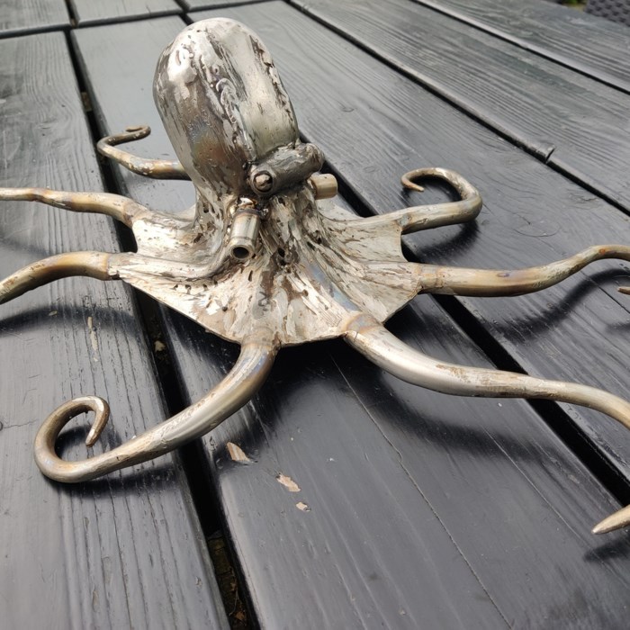 Blæksprutte som gallionsfigur...