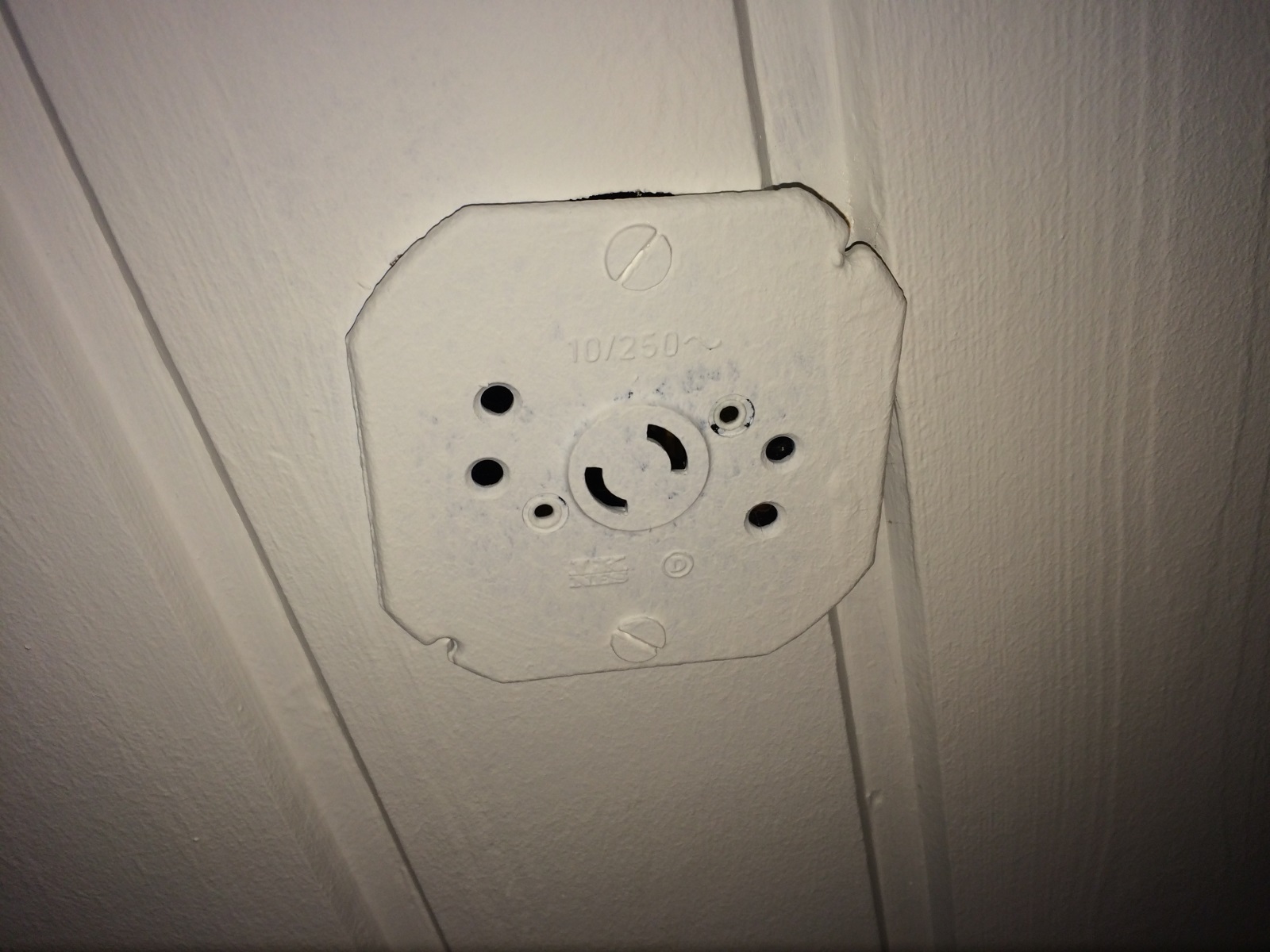 Konstant strøm på loft lampe lav det selv.dk forum