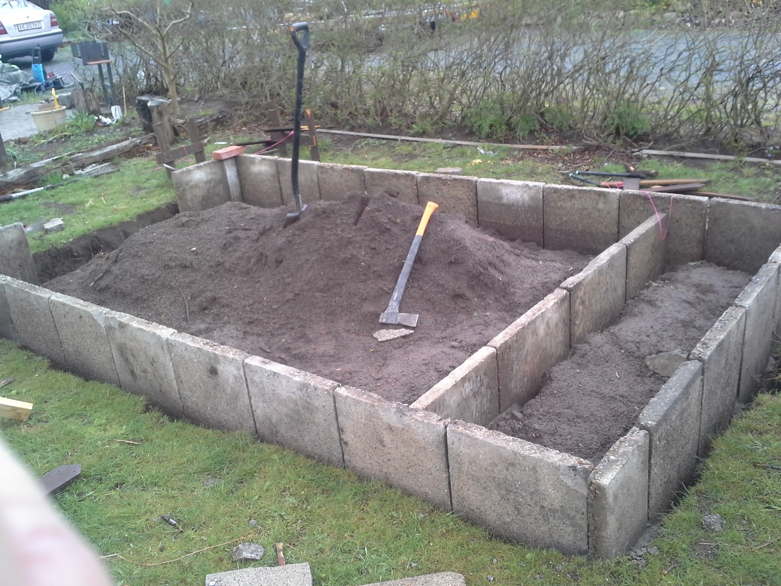 Fortovs fliser som fundament drivhus/højbede beton ?? Lav selv fundament til drevhus